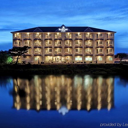 River Inn At Сийсайд Екстериор снимка