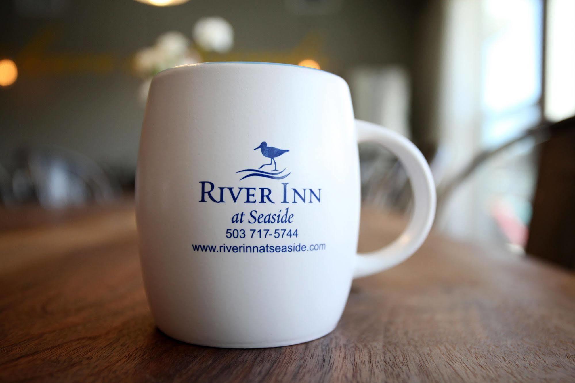 River Inn At Сийсайд Екстериор снимка